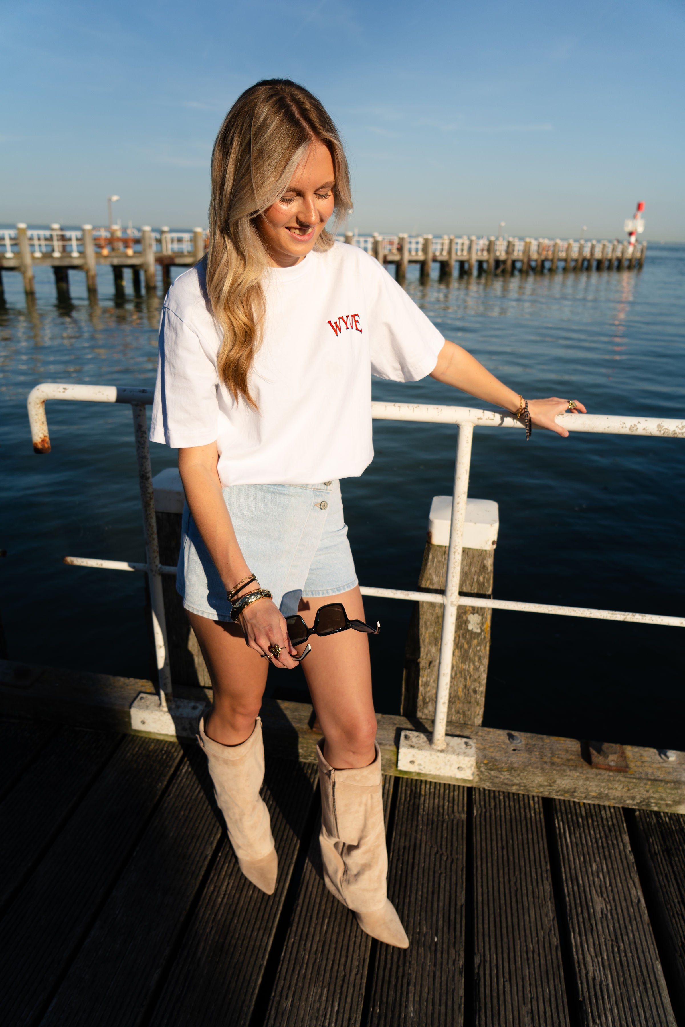 CHERRY TEE WHITE