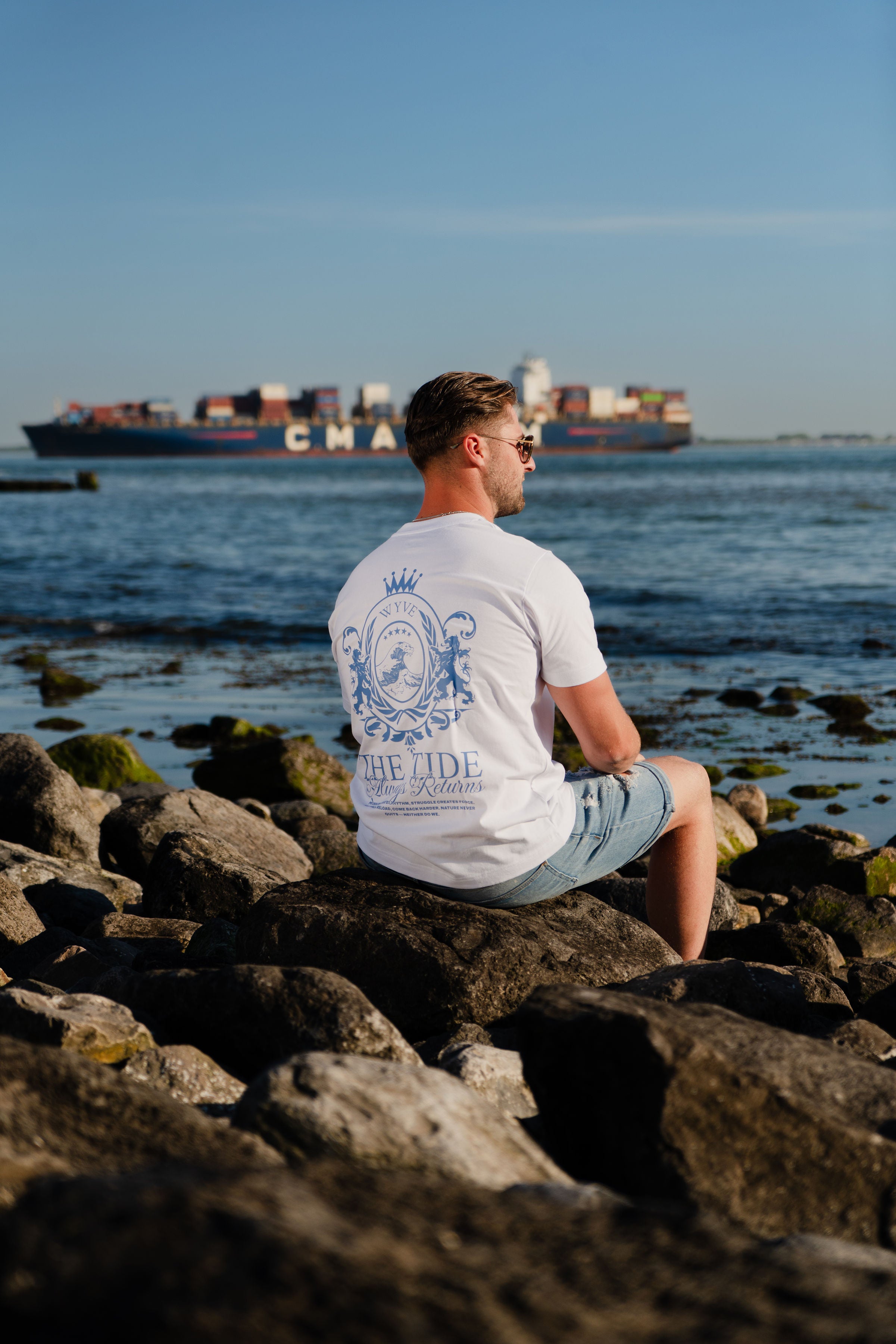 CLASSIC TEE WHITE & BLUE